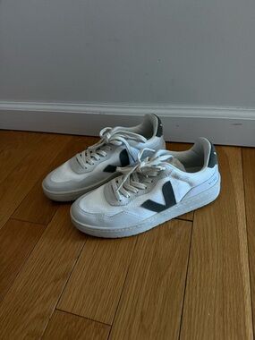 Veja v90 White Sneakers with Green V Logo